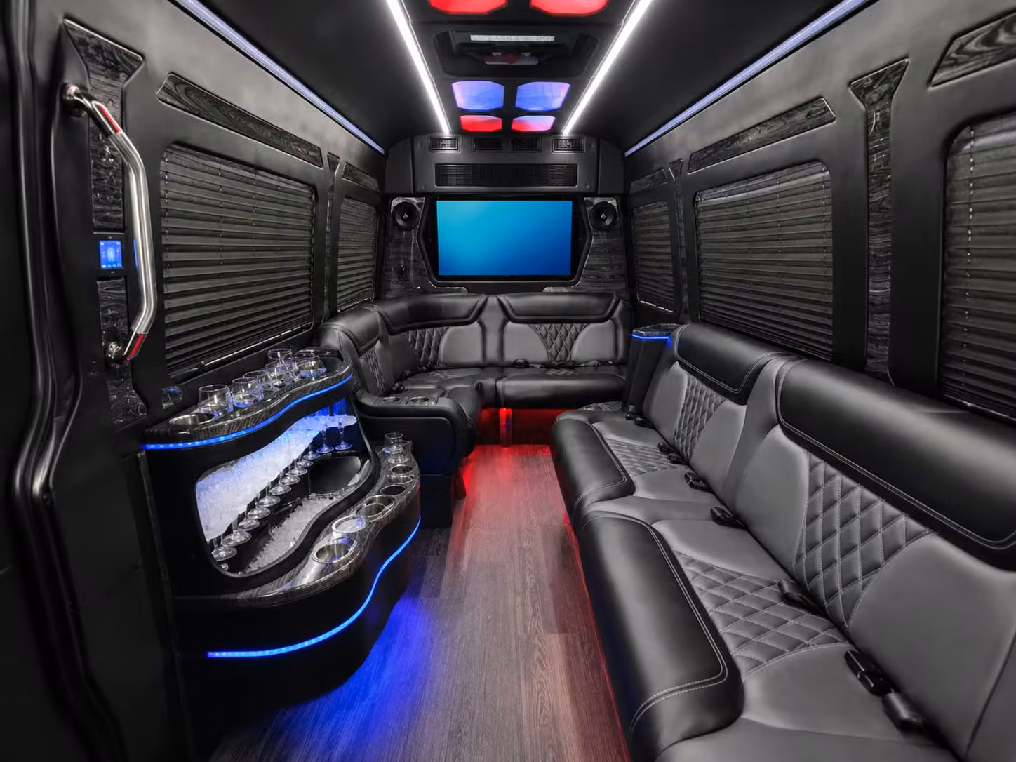 charterbusrentalplanotx com makes it possible to find prom transportation that fits your budget in plano